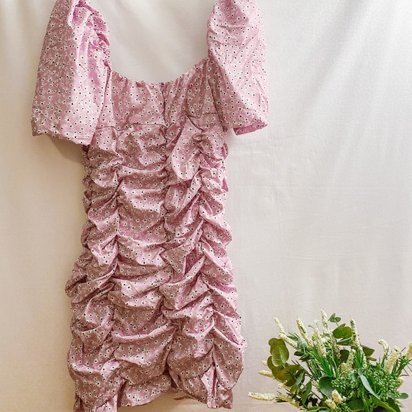 Dress - Picture 1 of 3